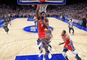 哈兰德与姆巴佩欧冠巅峰对决引发全球关注新一代足球传奇的较量